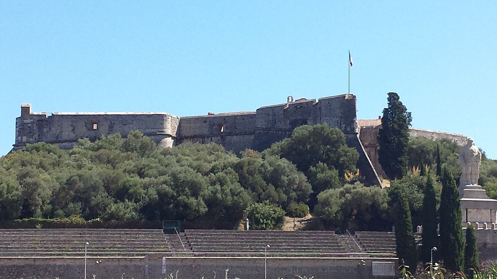 Fort-carré-antibes-vue-mer